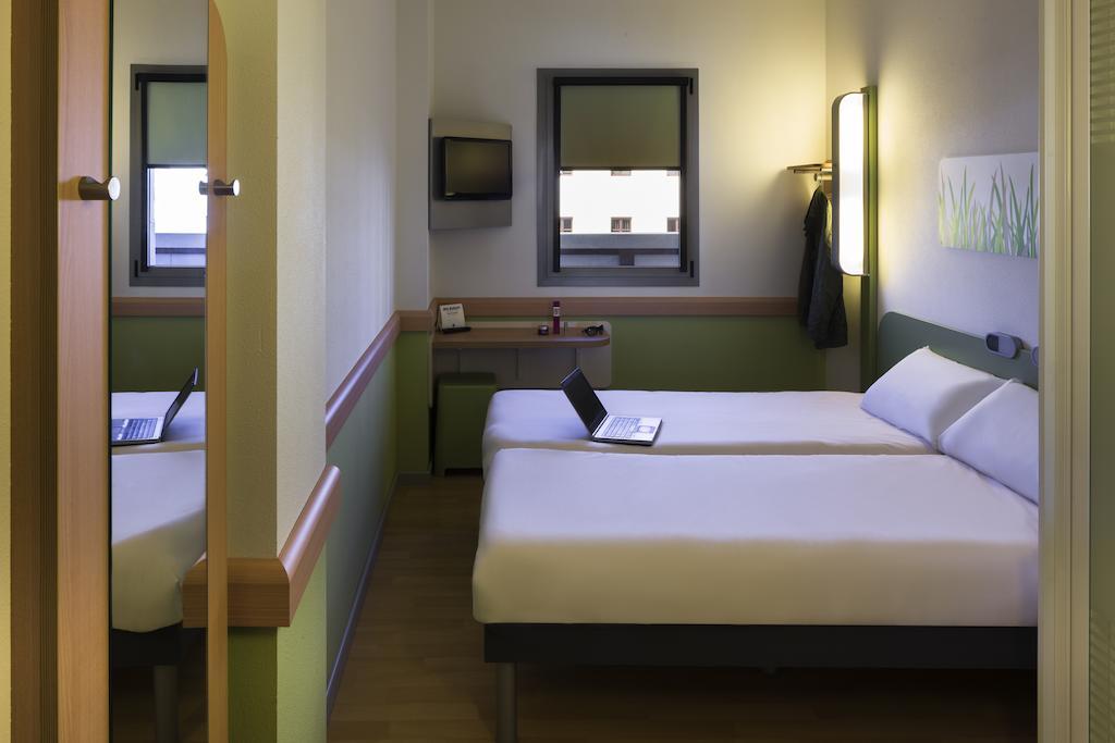 Ibis Budget Madrid Centro Las Ventas Стая снимка