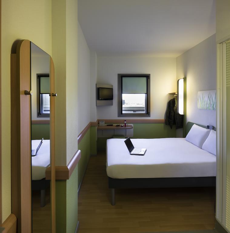Ibis Budget Madrid Centro Las Ventas Стая снимка